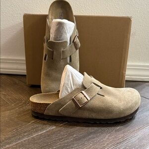 Birkenstock Taupe suede Boston clogs